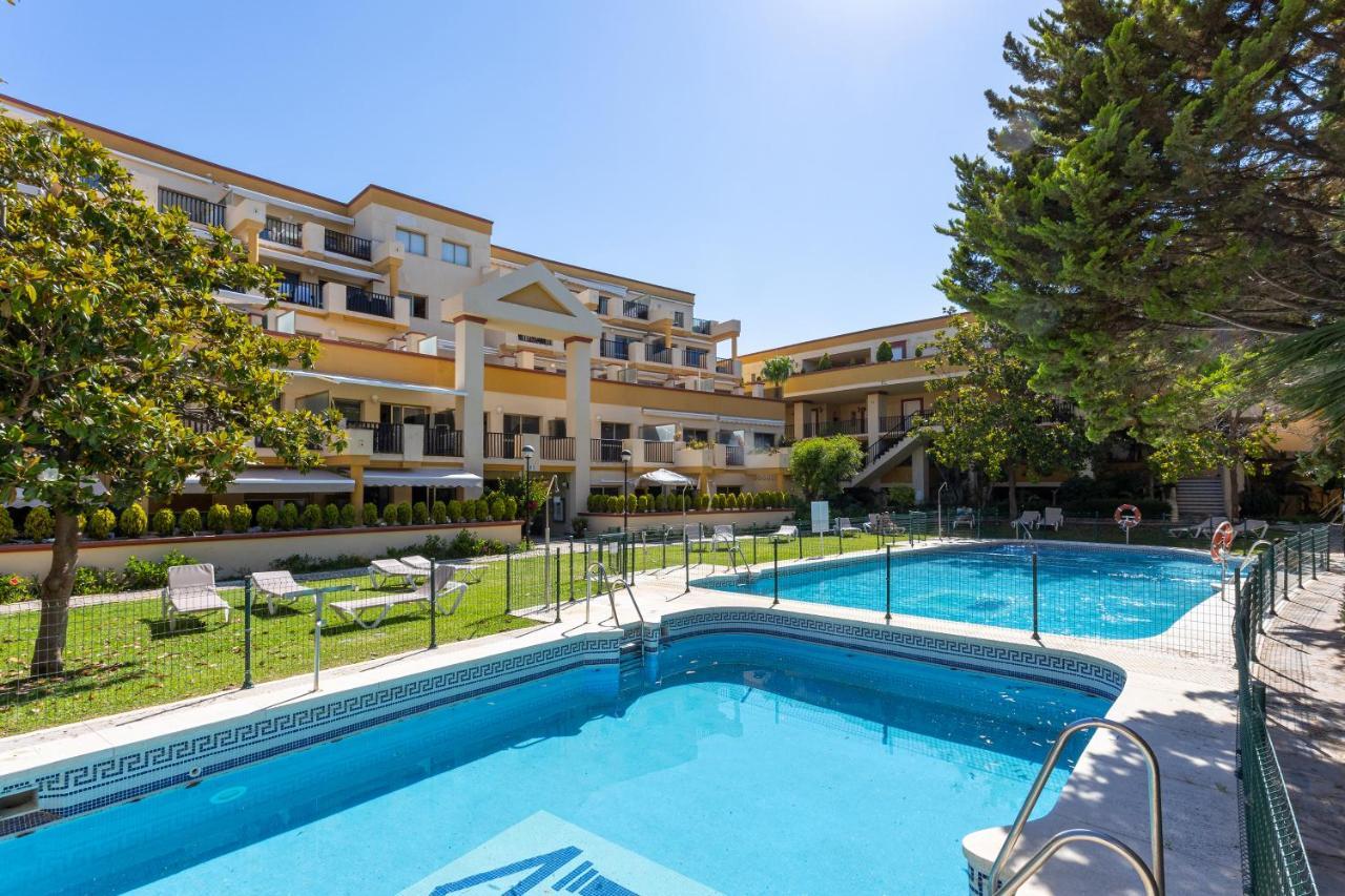 Romana Playa 323 Apartment By Ghr Rentals Marbella Luaran gambar